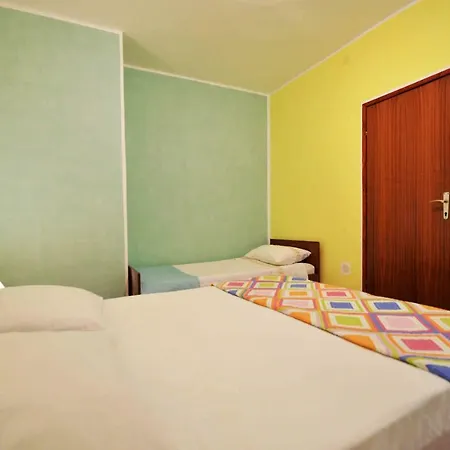 Zena Apartman Murter