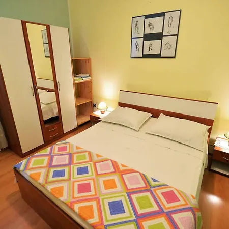 Zena Apartman Murter